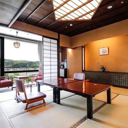 Hotel Yamashiro Onsen Miyabi No Yado Kaga Hyakumangoku Exteriér fotografie