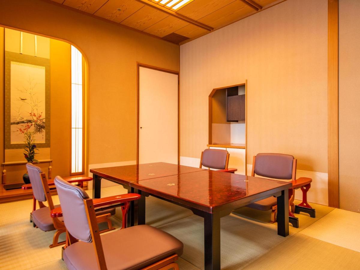 Hotel Yamashiro Onsen Miyabi No Yado Kaga Hyakumangoku Exteriér fotografie