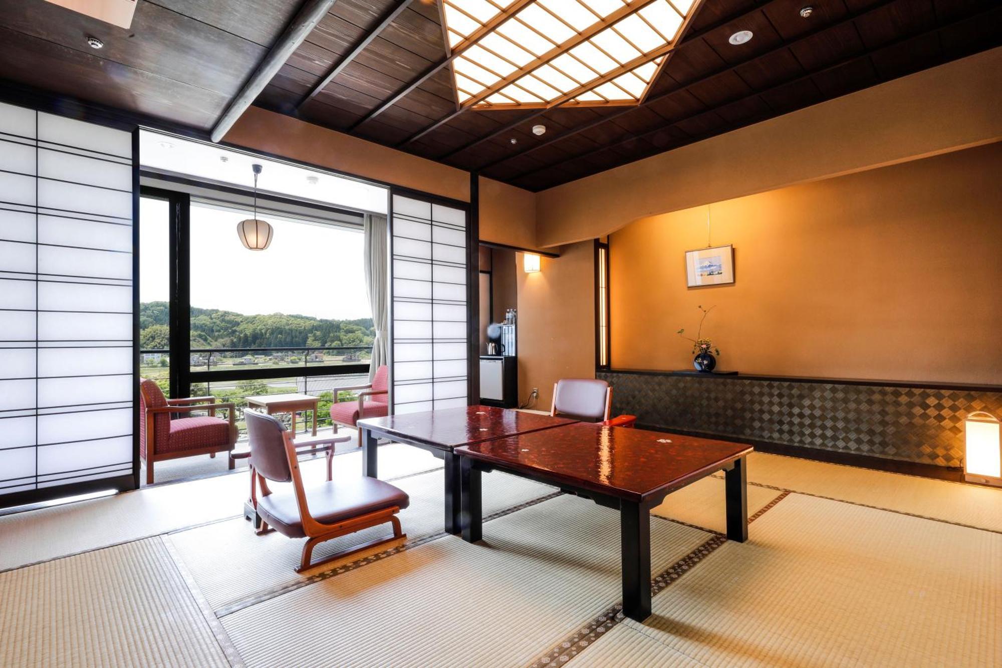 Hotel Yamashiro Onsen Miyabi No Yado Kaga Hyakumangoku Exteriér fotografie