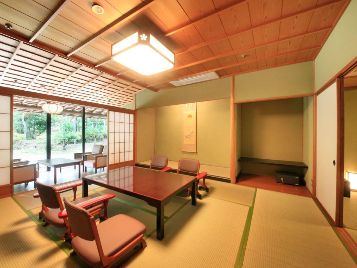 Hotel Yamashiro Onsen Miyabi No Yado Kaga Hyakumangoku Exteriér fotografie