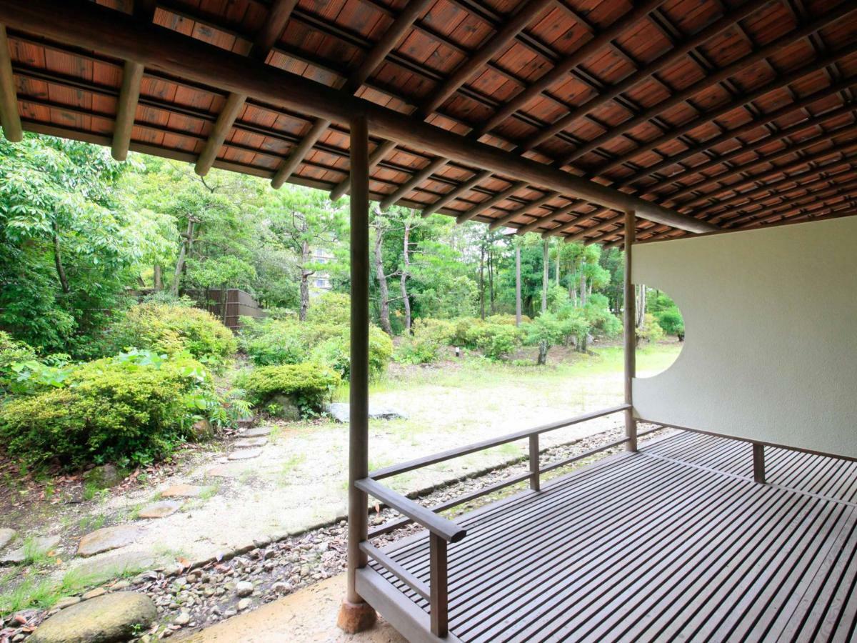 Hotel Yamashiro Onsen Miyabi No Yado Kaga Hyakumangoku Exteriér fotografie