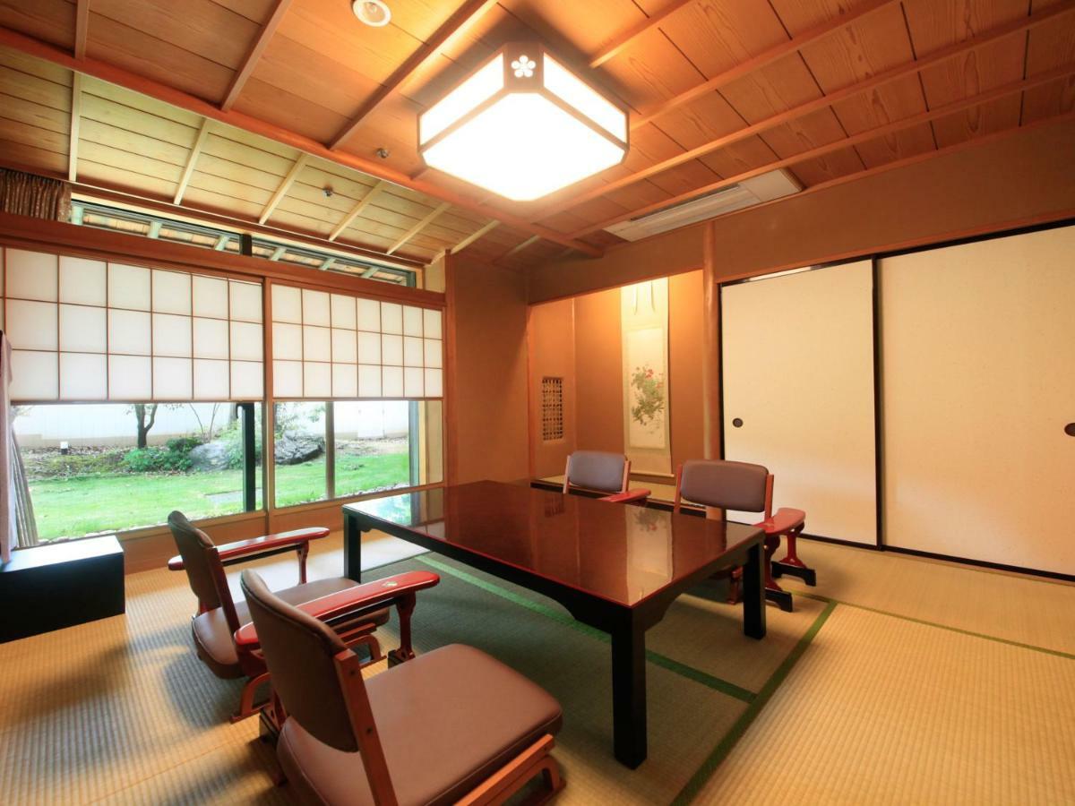 Hotel Yamashiro Onsen Miyabi No Yado Kaga Hyakumangoku Exteriér fotografie
