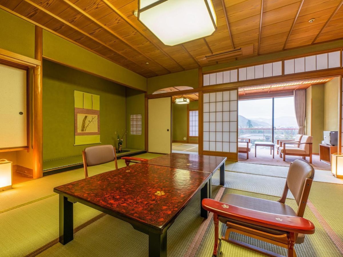 Hotel Yamashiro Onsen Miyabi No Yado Kaga Hyakumangoku Exteriér fotografie