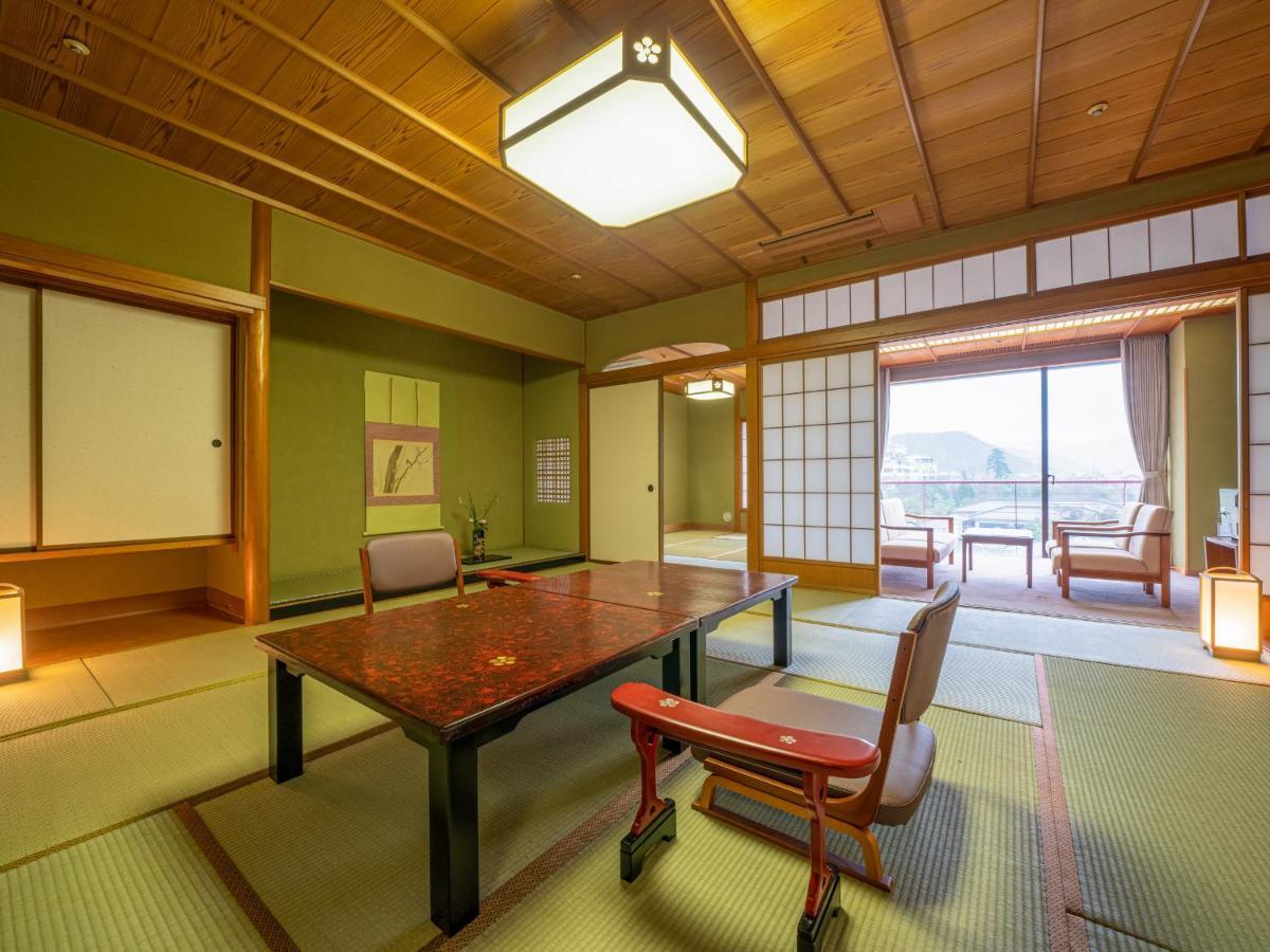 Hotel Yamashiro Onsen Miyabi No Yado Kaga Hyakumangoku Exteriér fotografie